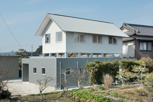 Floating House in Ogasa by Shuhei Goto Architects