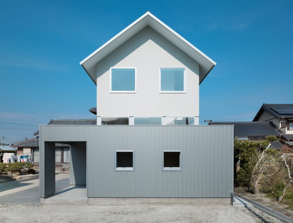 Floating House in Ogasa by Shuhei Goto Architects
