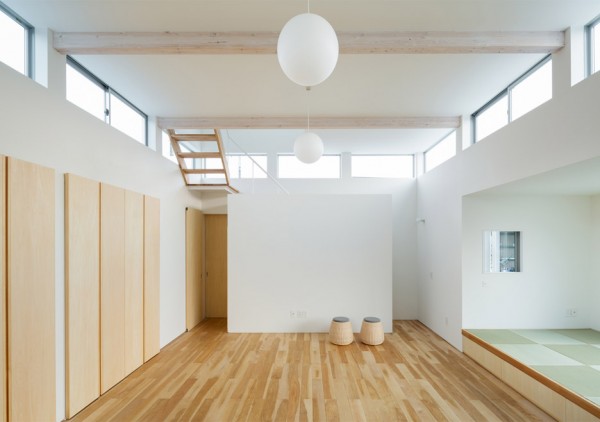 Floating House in Ogasa by Shuhei Goto Architects