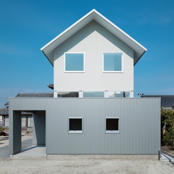 Floating House in Ogasa by Shuhei Goto Architects