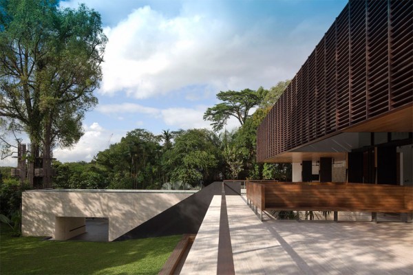 Gallop House by Formwerkz Architects