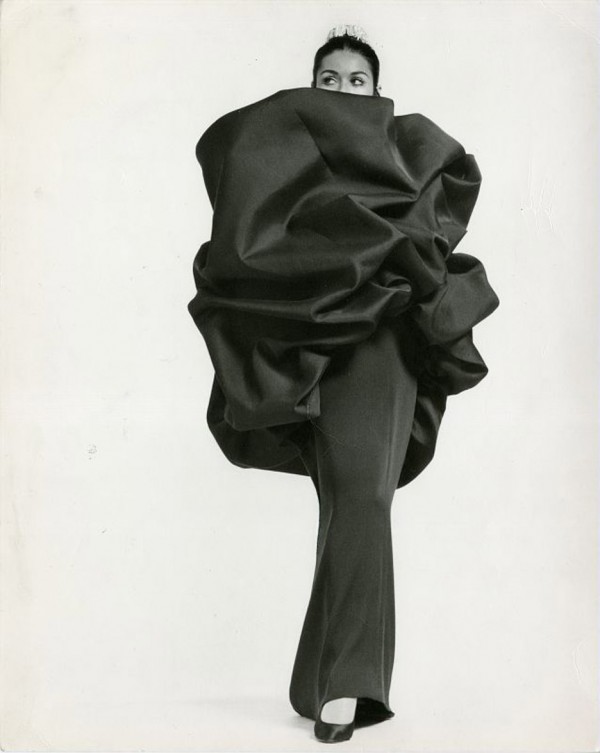 Game Changers – Reinventing the 20th-Century Silhouette at MoMu Antwerp