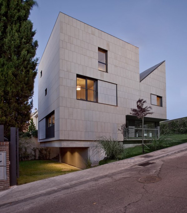 Hernandez residence by Daniel Valle Architects