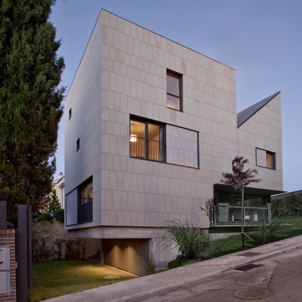 Hernandez residence by Daniel Valle Architects