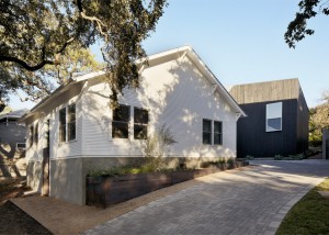 Hillside Residence by AlterStudio