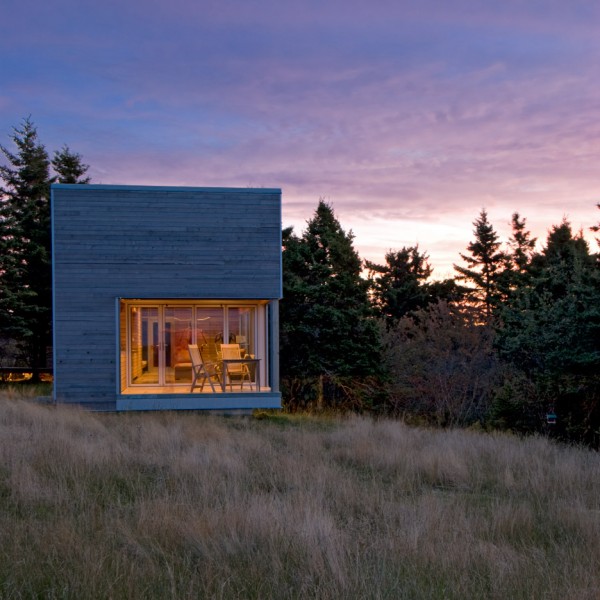 House 22 Spa by MacKay-Lyons Sweetapple