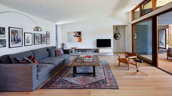 House In Somers by Adrian Bonomi Architect
