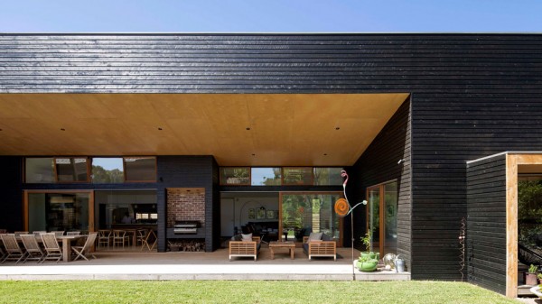 House In Somers by Adrian Bonomi Architect