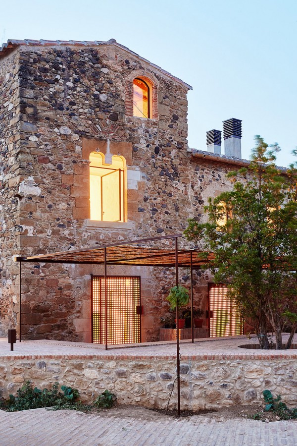 Renovation of a house in Emporda by Architectura G