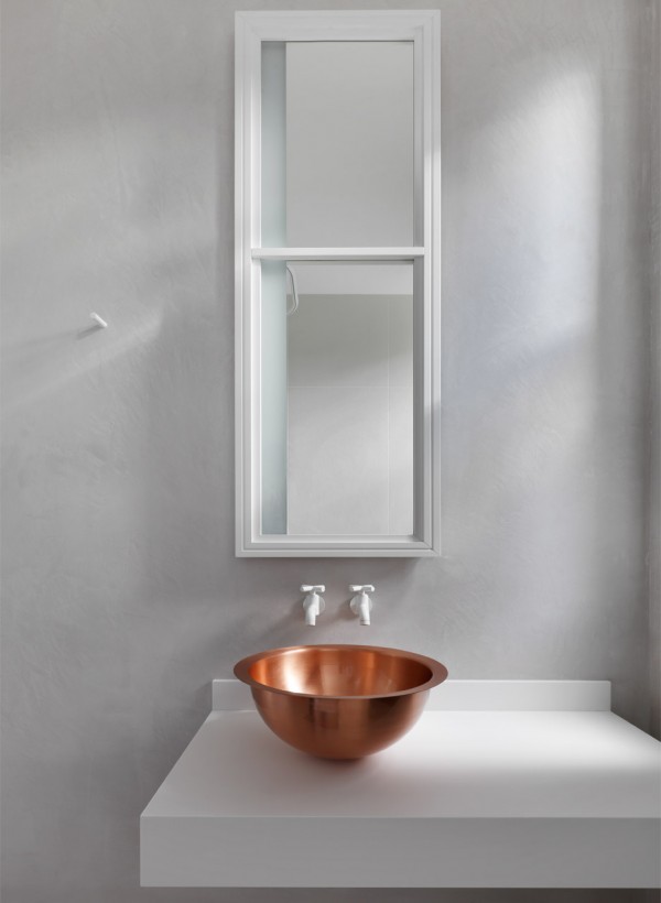 Maida Vale apartment by MWAI