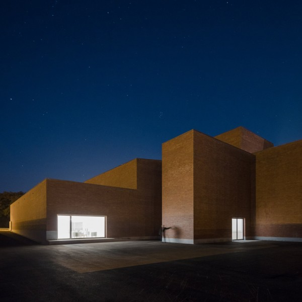 Public Auditorium in Llinars del Vallès by Alvaro Siza Vieira