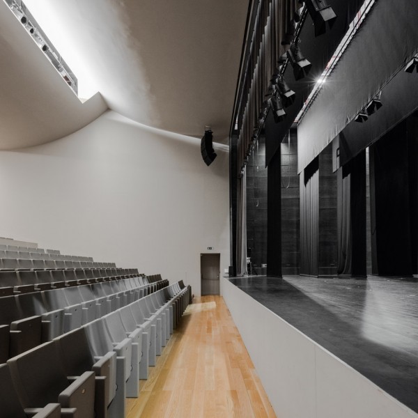 Public Auditorium in Llinars del Vallès by Alvaro Siza Vieira