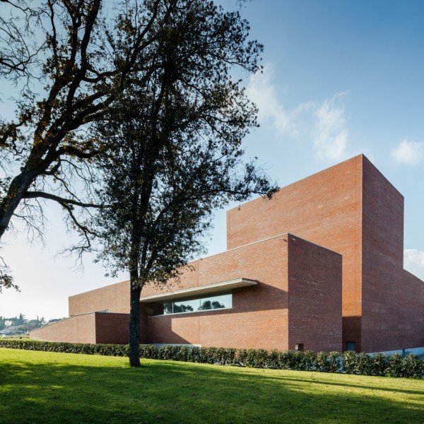 Public Auditorium in Llinars del Vallès by Alvaro Siza Vieira