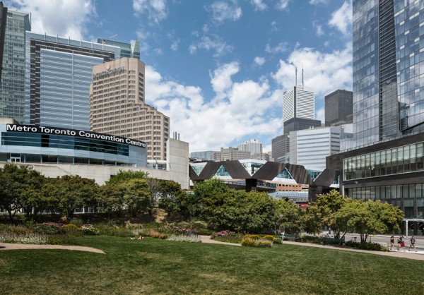 FSC bridge in Toronto by Jennifer Marman, Daniel Borins and James Khamsi