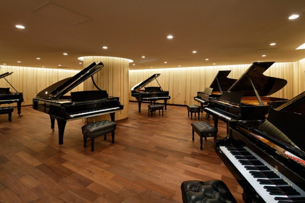 steinway-and-sons-flagship-shop-ogata-yoshiki-salt_dezeen_936_14