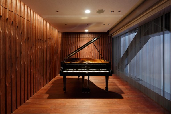 steinway-and-sons-flagship-shop-ogata-yoshiki-salt_dezeen_936_21