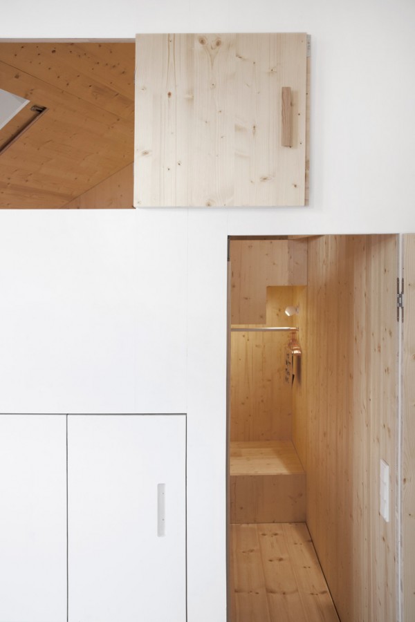Michelberger hotel room by Sigurd Larsen