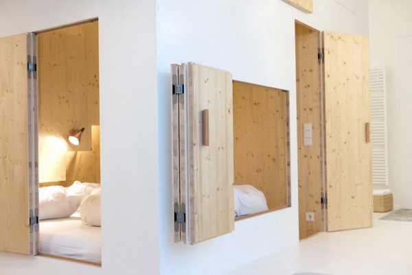 Michelberger hotel room by Sigurd Larsen