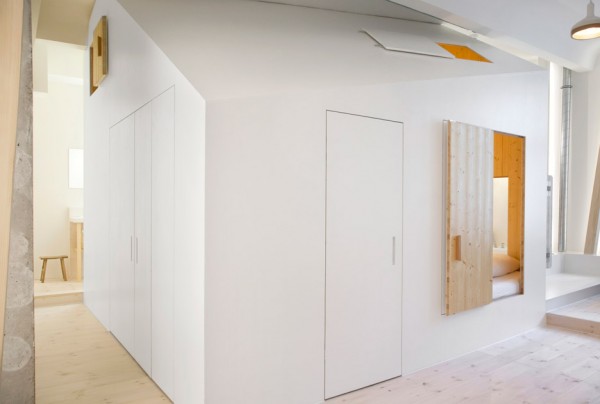Michelberger hotel room by Sigurd Larsen