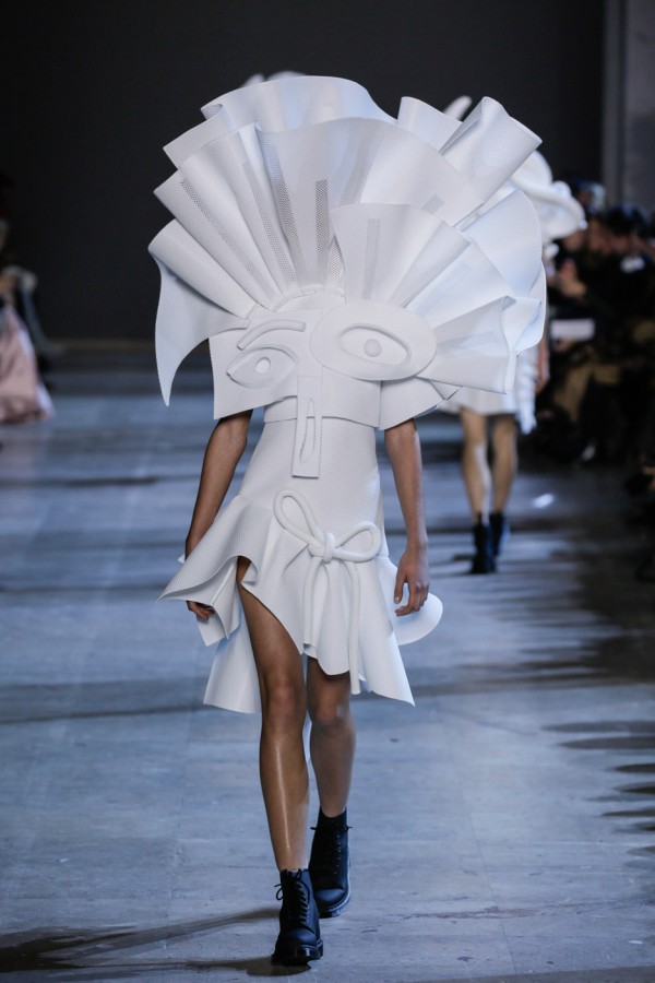 Viktor&Rolf Spring/Summer 2016 haute couture Cubist inspired collection