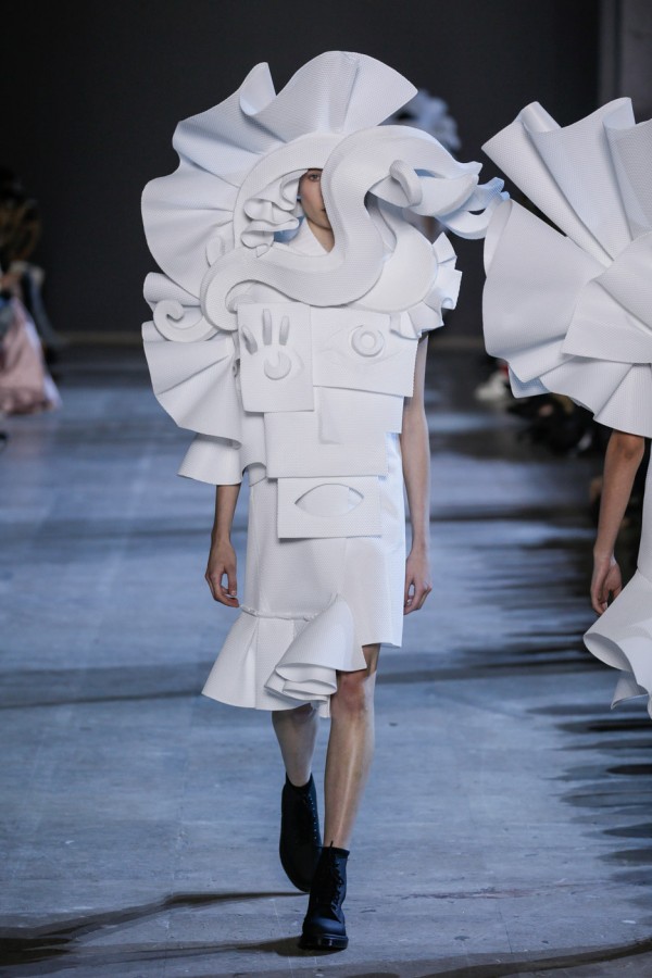 Viktor&Rolf Spring/Summer 2016 haute couture Cubist inspired collection