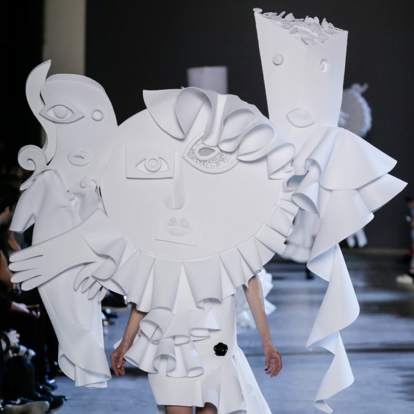 Viktor&Rolf Spring/Summer 2016 haute couture Cubist inspired collection