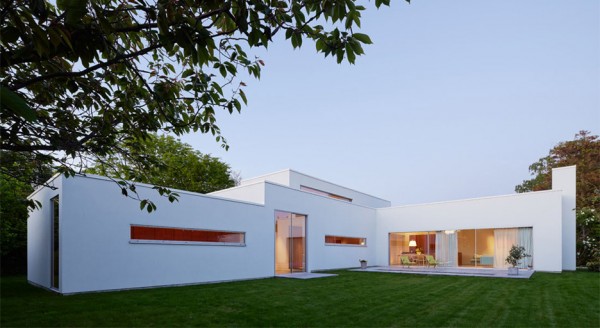Villa J2 by Jonas Lindvall