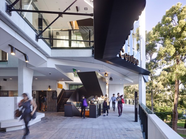 University of Queensland Oral Health Centre by Cox Rayner Architects
