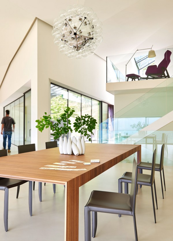 Alps Villa by Camillo Botticini Architetto