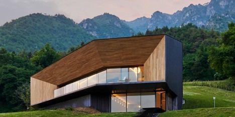 Alps Villa by Camillo Botticini Architetto
