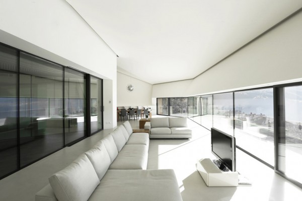 Alps Villa by Camillo Botticini Architetto