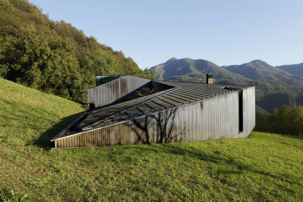 Alps Villa by Camillo Botticini Architetto
