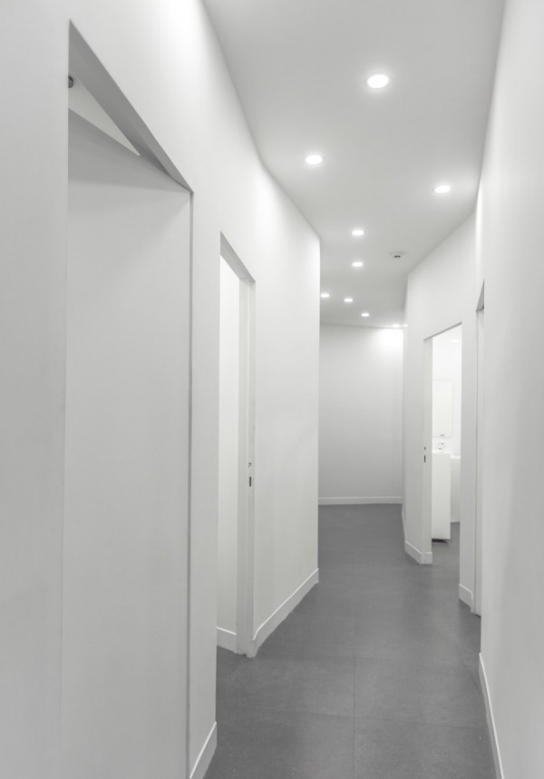 Arad Dental Clinic by Ayeneh Office