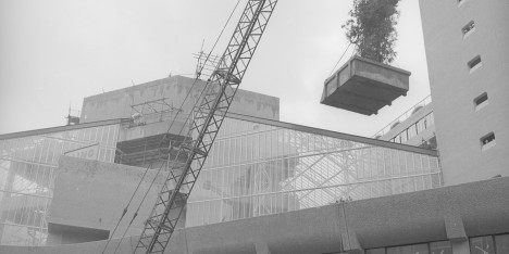 Building the Brutal, Barbican construction images by Peter Bloomfield
