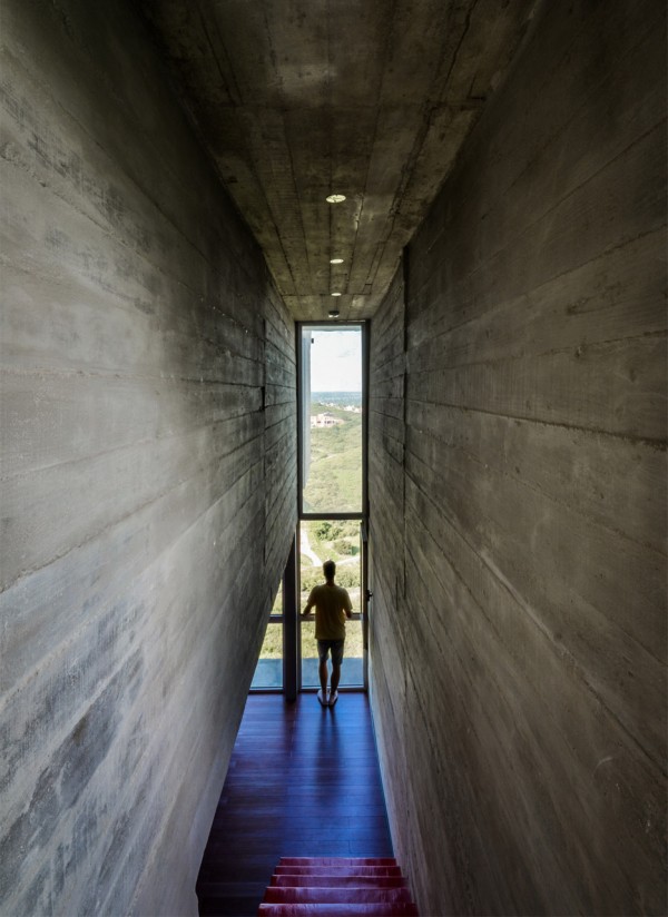 En La Cuesta House by Agustin Lozada