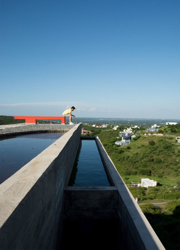 En La Cuesta House by Agustin Lozada