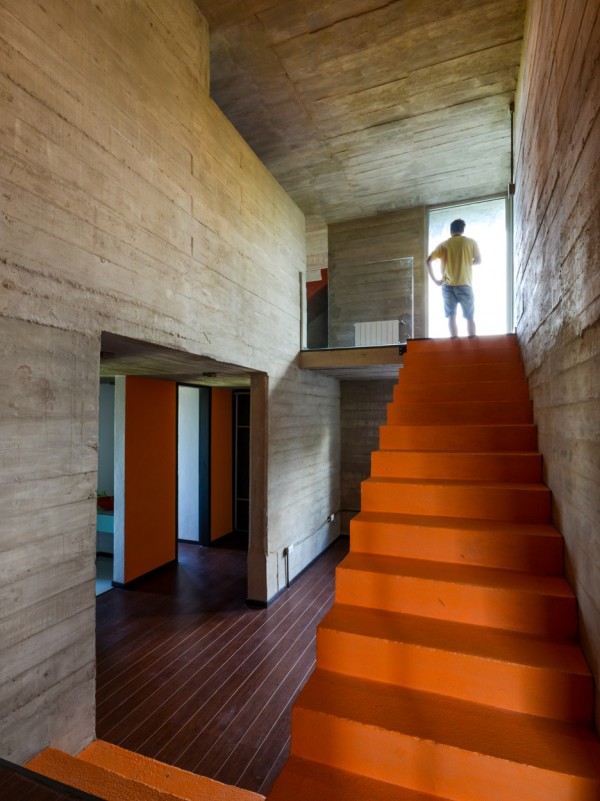 En La Cuesta House by Agustin Lozada