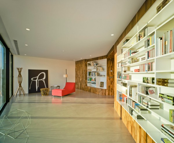 Crossed House by Clavel Arquitectos in Murcia, Spain