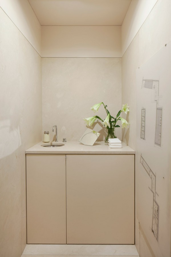 Flat in Porto by Eduardo Souto de Moura