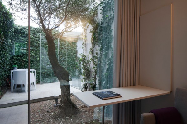 Flat in Porto by Eduardo Souto de Moura