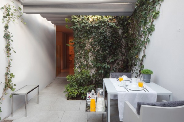 Flat in Porto by Eduardo Souto de Moura