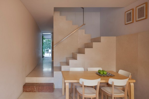 Flat in Porto by Eduardo Souto de Moura