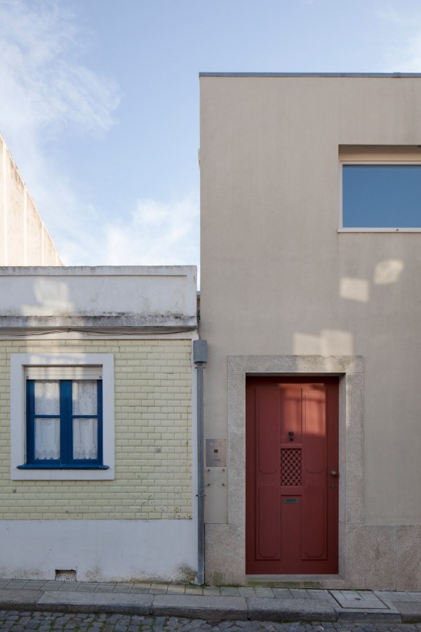 Flat in Porto by Eduardo Souto de Moura