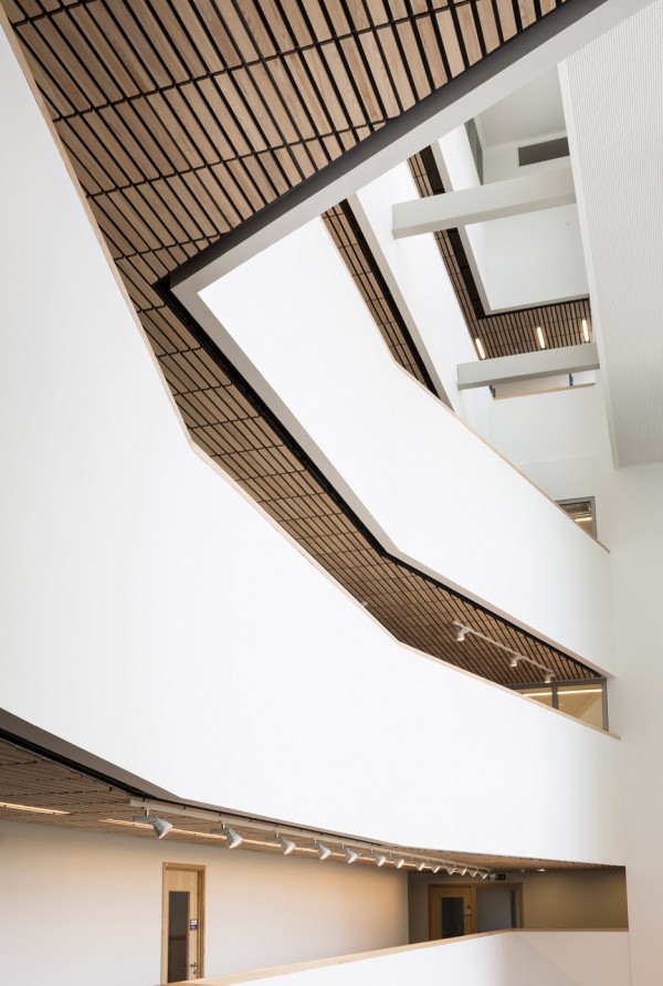 University of Portsmouth by Penoyre and Prasad