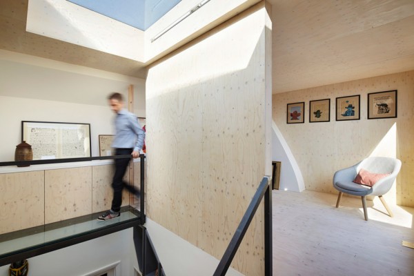 Gallery House Phase 2 by Studio Octupi