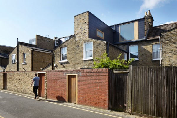 Gallery House Phase 2 by Studio Octupi