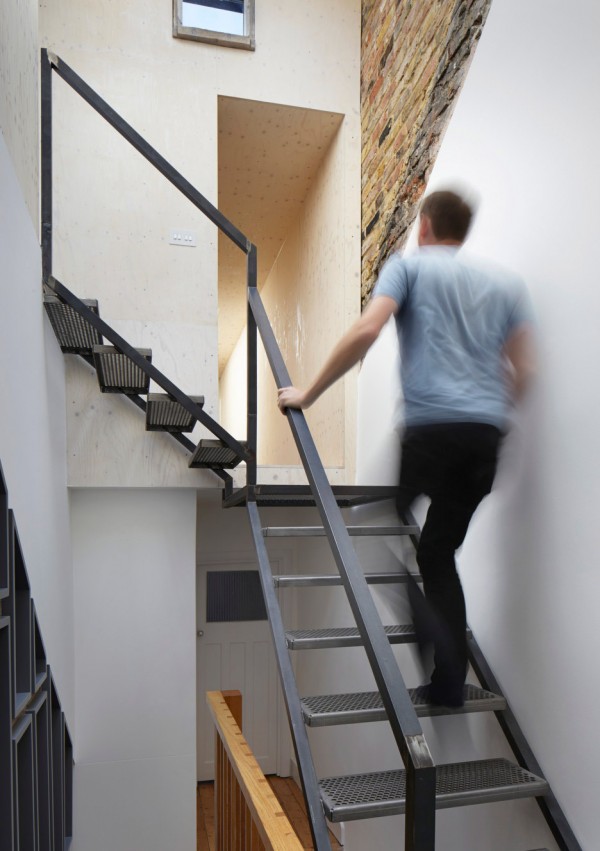 Gallery House Phase 2 by Studio Octupi