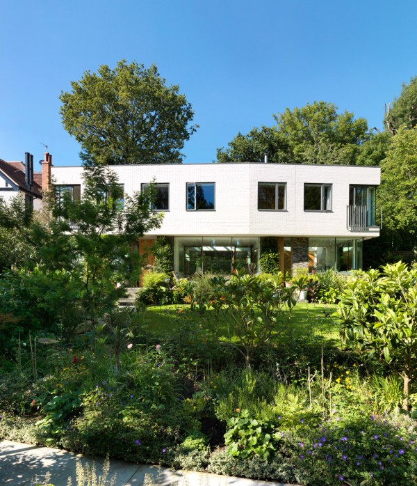 Garden House by Threefold