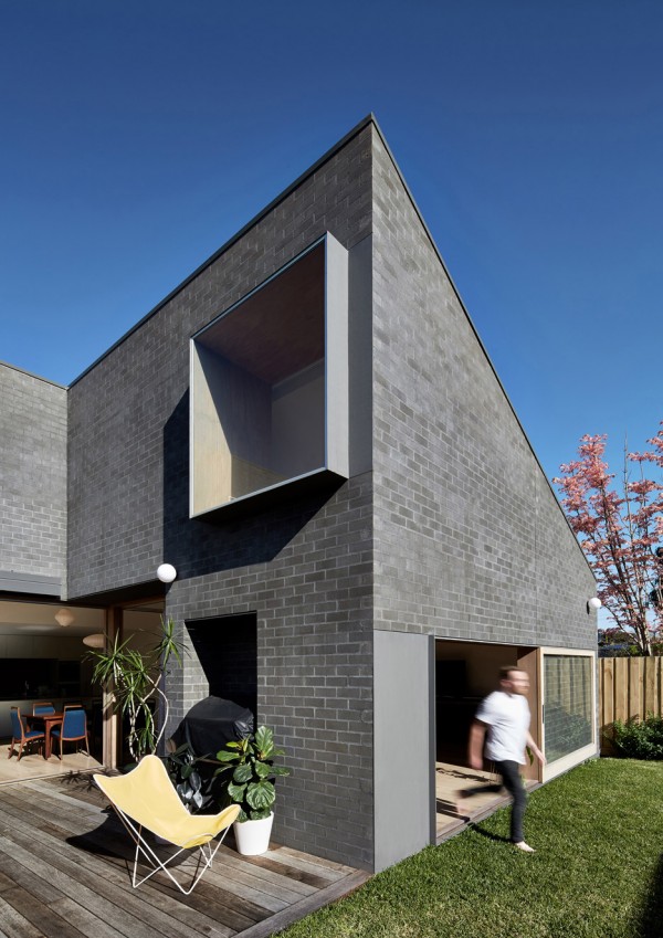 Hoddle House in Melbourne by Freadman White