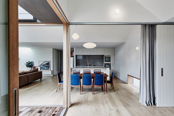 Hoddle House in Melbourne by Freadman White